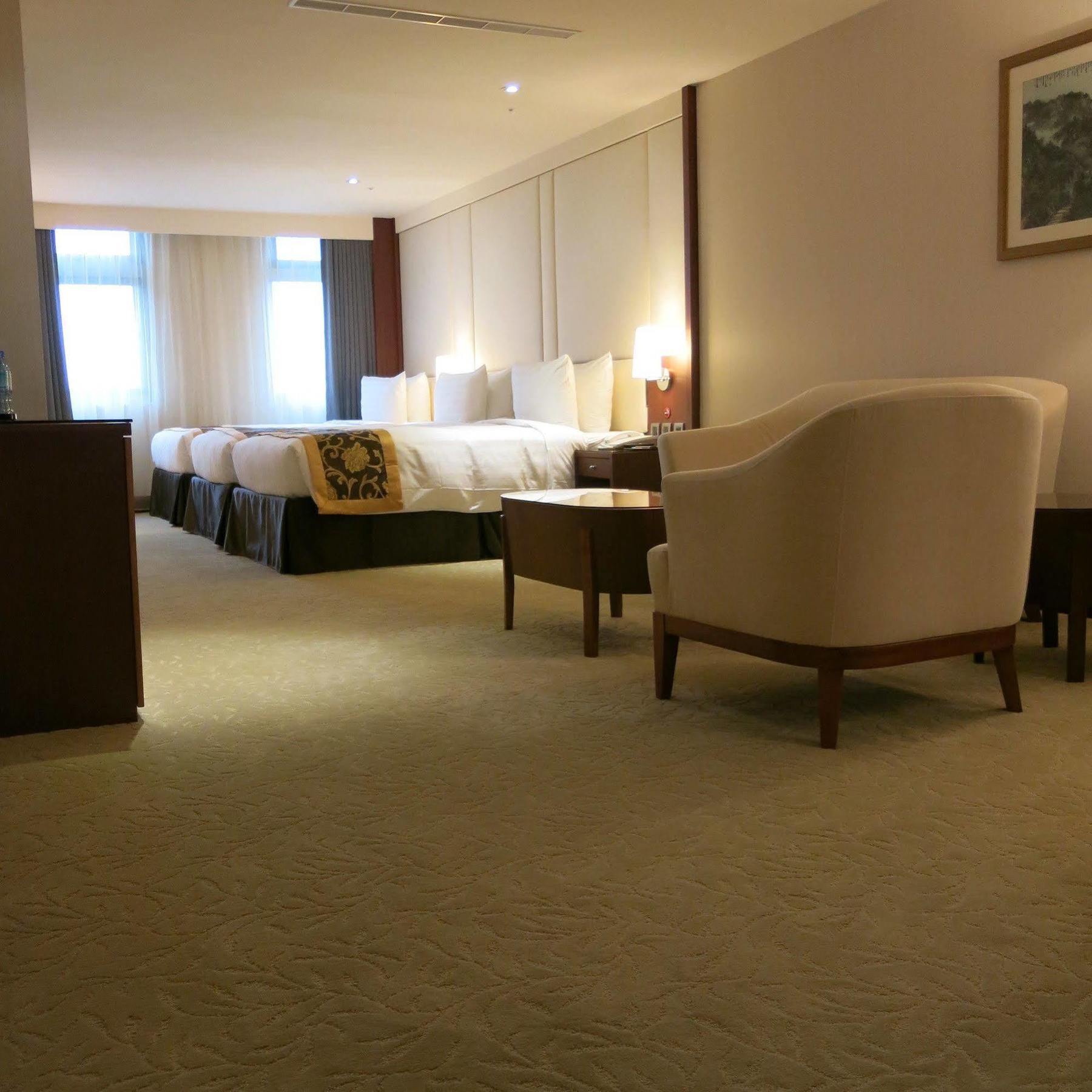Taipei City Hotel Hotel 4*